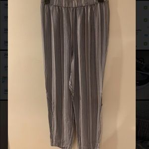 3/25 BUNDLES - hollister | striped pants